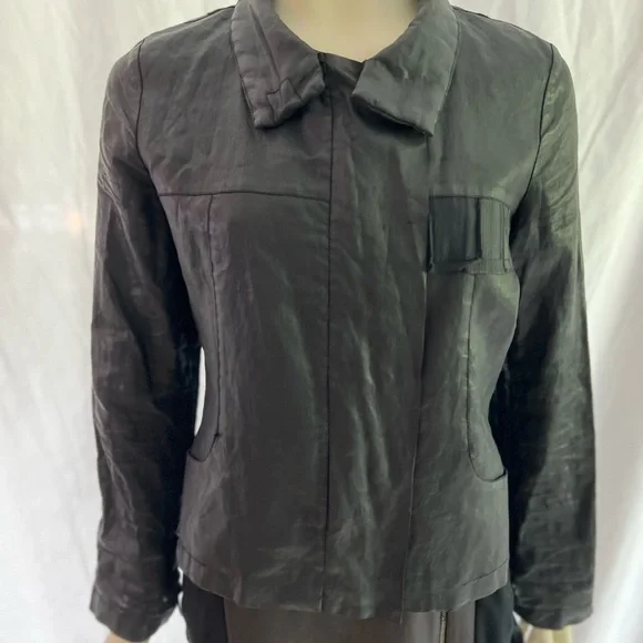 Rare Sarah Pacini coated cotton jacket with magnetic closures. Size M.